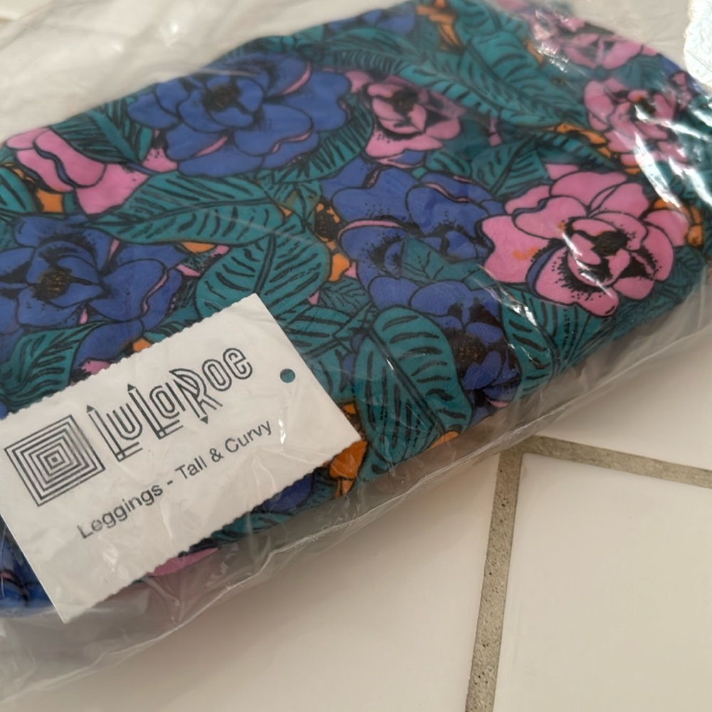 ๐ FLORAL TC LULAROE LEGGING - Picture 4 of 5